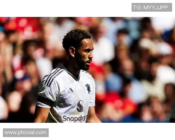 切尔西与曼联激战正酣天下足球盛宴引发球迷热议